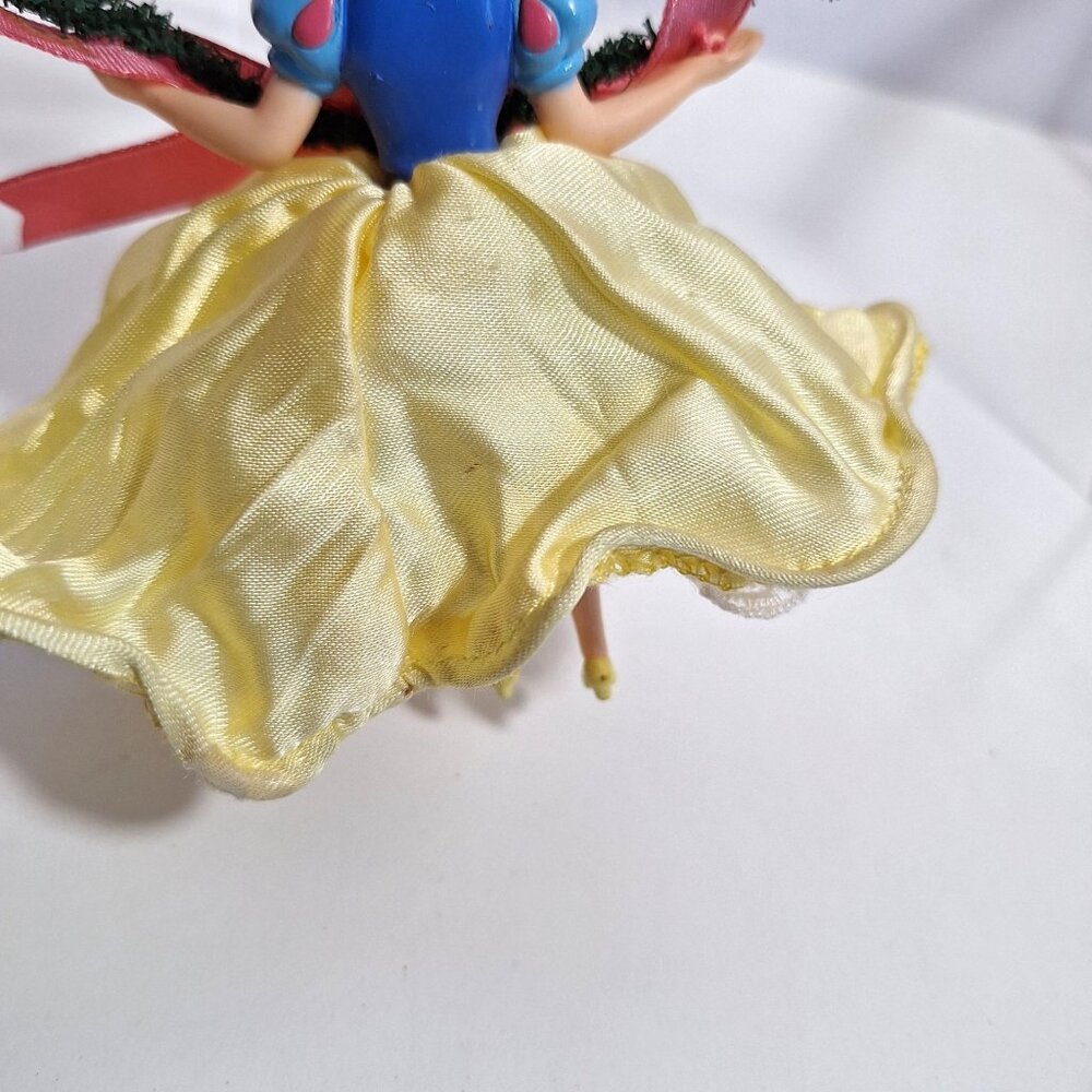 Enesco Snow White Christmas Ornament Vintage READ - Picture 12 of 13